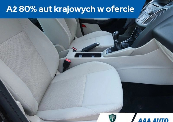 Ford Focus cena 39000 przebieg: 135599, rok produkcji 2017 z Oborniki Śląskie małe 232